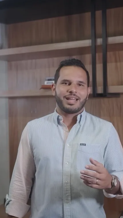 Video de marca grabado en interior, a cámara