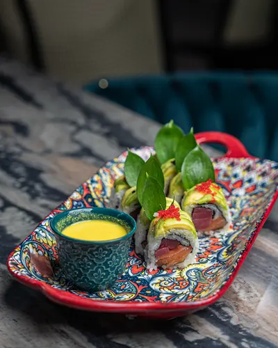 La Vyuda · Roll de sushi